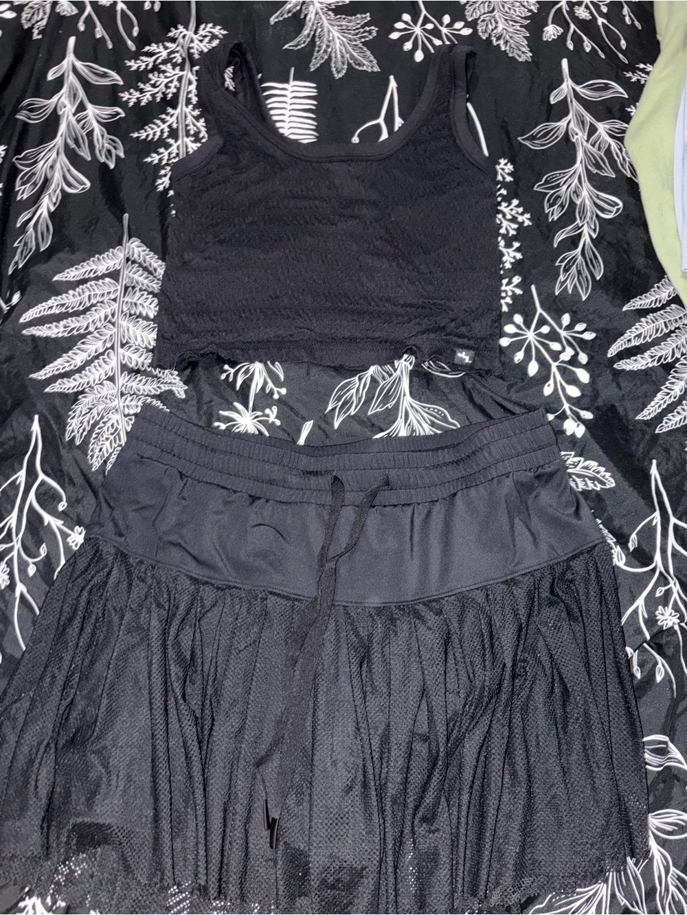 JoyLab Black Layered Mesh Skirt Set